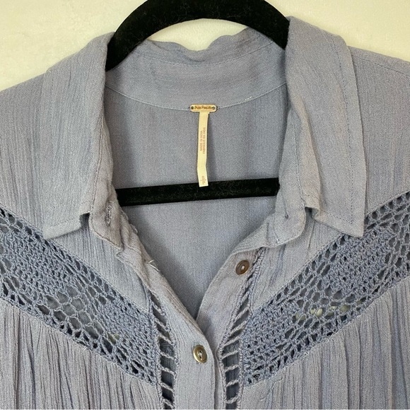 Free People Katie Bird Periwinkle Blue Crochet Gauze Button Down Shirt Top S - Picture 4 of 9